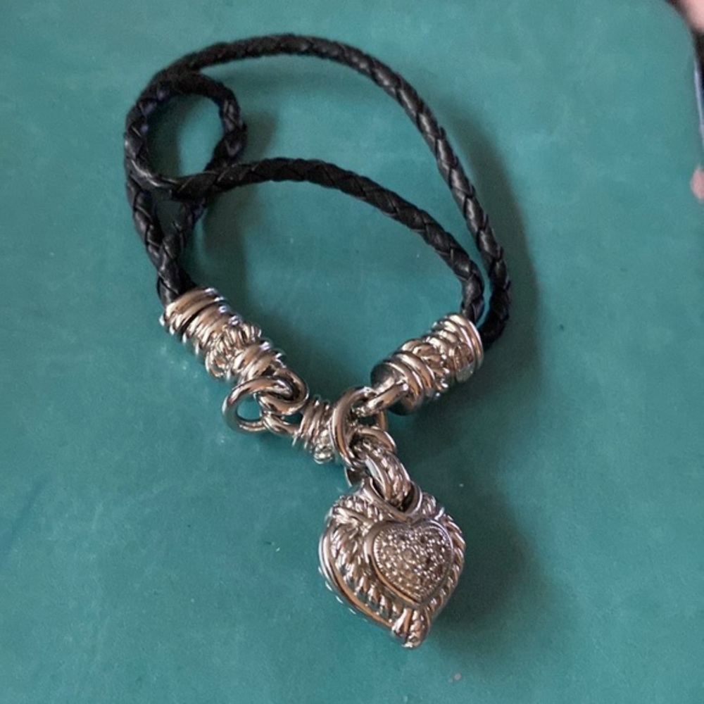 Judith Ripka heart  bracelet done on leather , magnetic closure  fits small